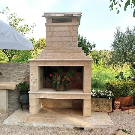 Apartment Amazing In With Wifi Rovinj